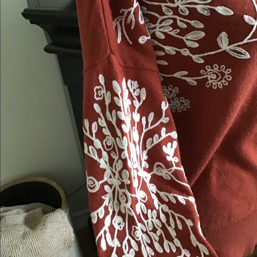 RAIN + ROSE Sweater - Picture 3 of 7